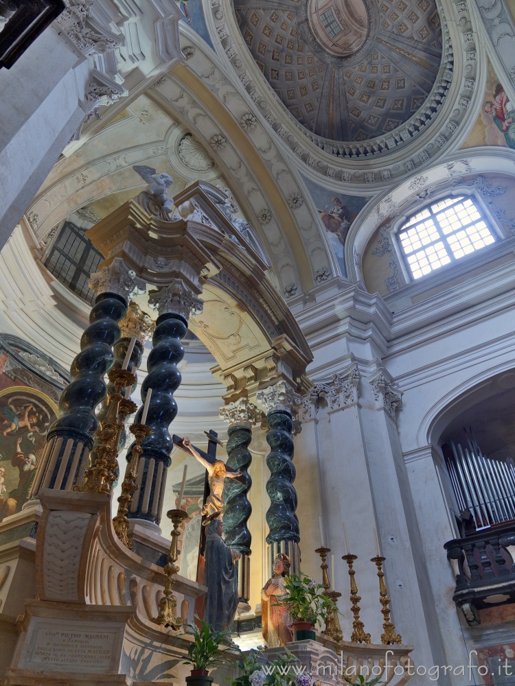 Campiglia Cervo (Biella, Italy) - Altar and presbytery  of the Sanctuary of San Giovanni di Andorno